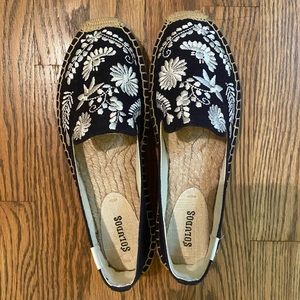 Soludos Ibiza Embroidered Floral Smoking Slipper
